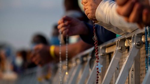 دعوت پاپ فرانسیس به دعا برای صلح