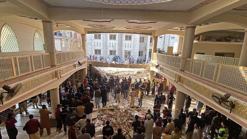 بیش از 100 کشته در انفجار مسجدی در پیشاور