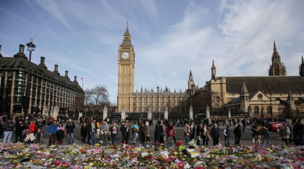 نامه قربانیان ترور در انگلیس: افراط گرایان را از مسلمانان جدا ببینید