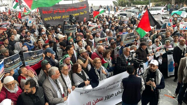 تجمع اعتراض‌آمیز مراکشی‌ها در مخالفت با پهلوگیری کشتی حامل سلاح‌های رژیم صهیونیستی